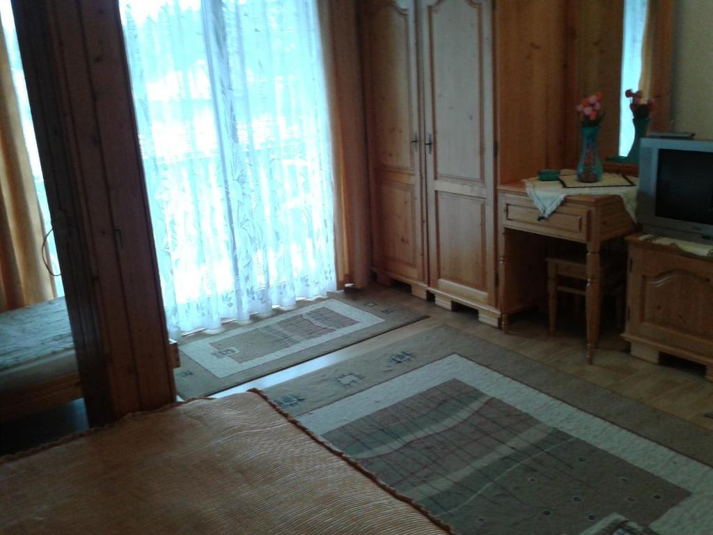 Csaki Vendeghaz Panzió Szováta Szoba fotó